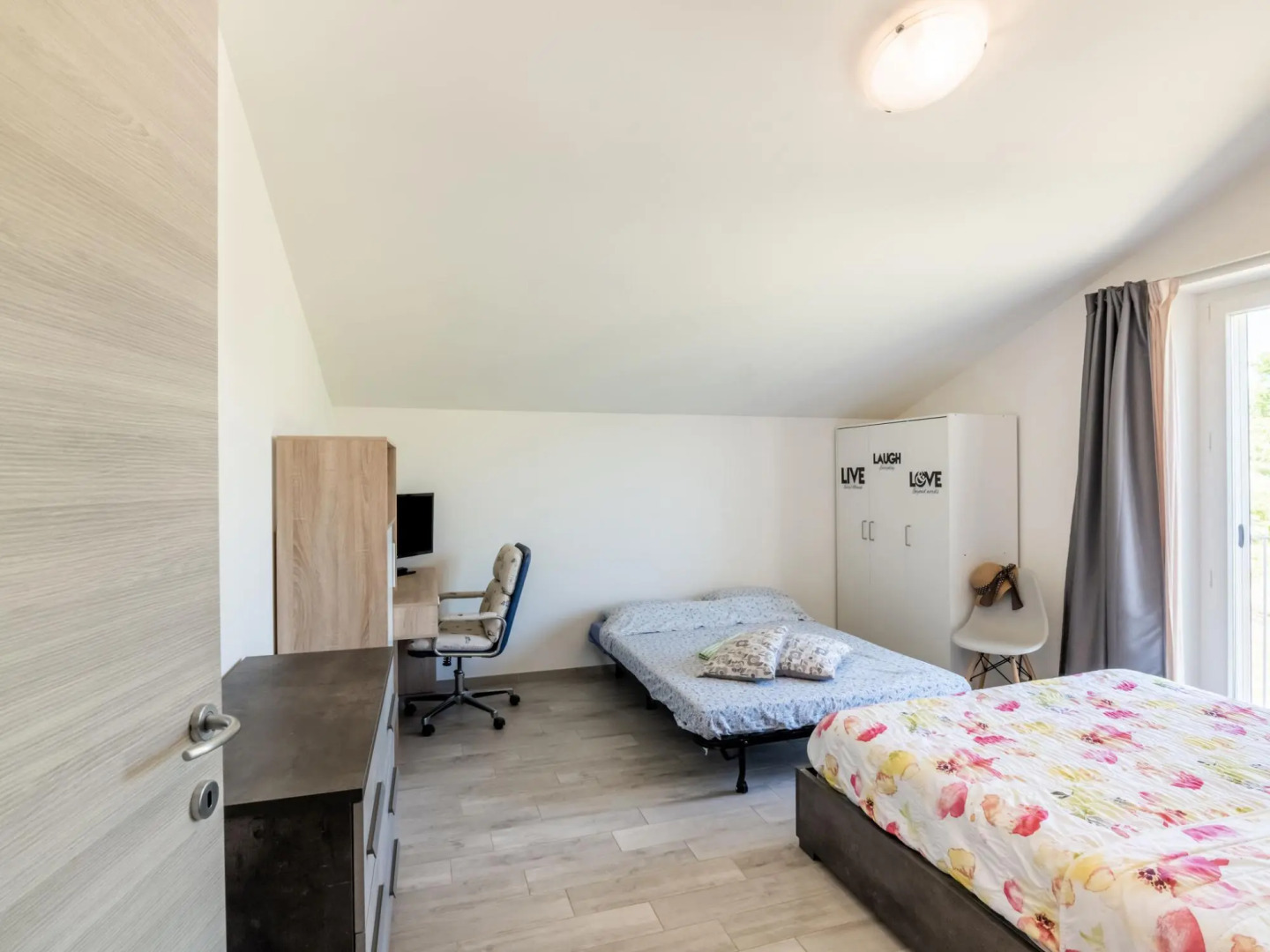 Rural apartment in Matelica with shared pool