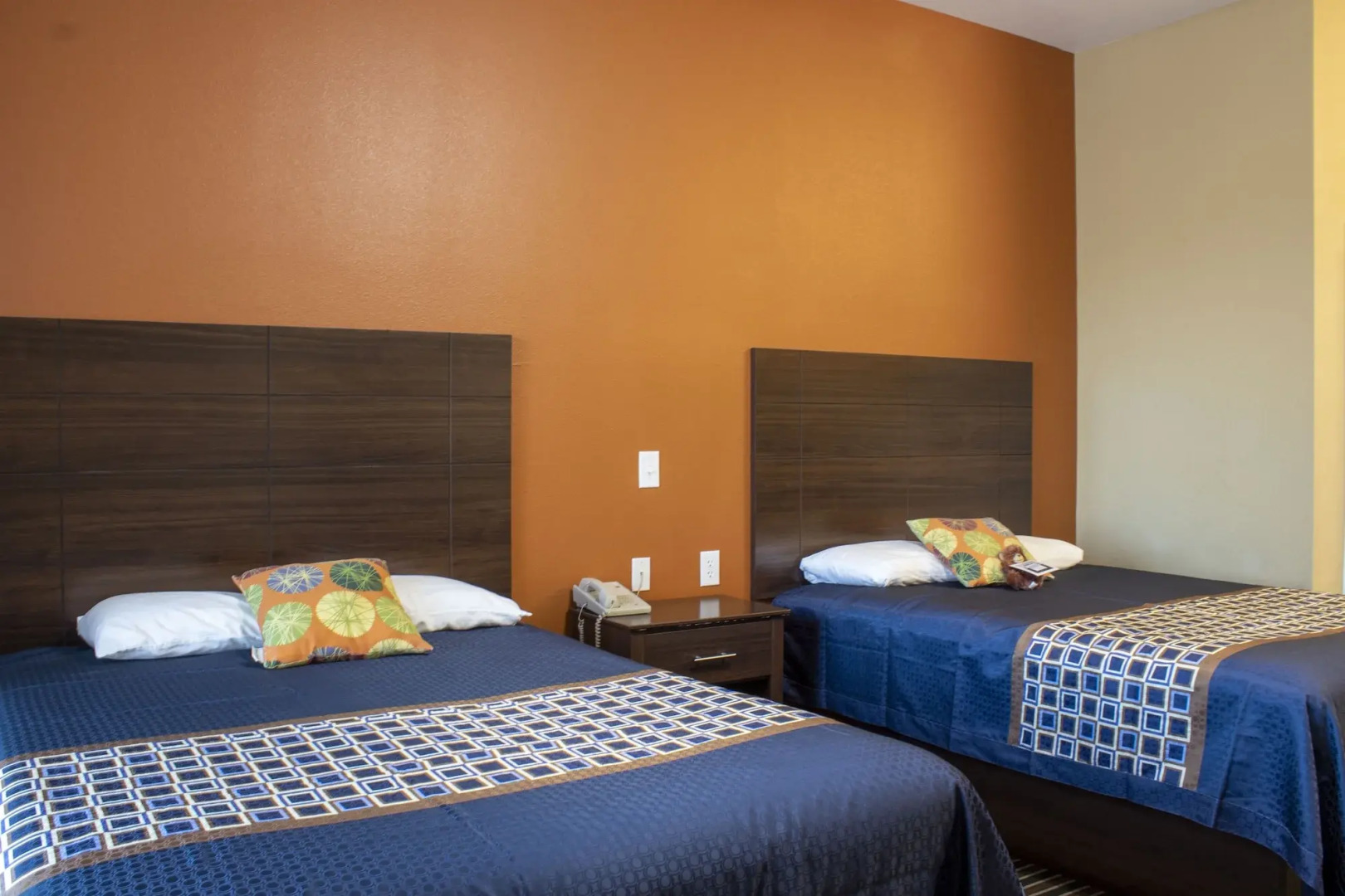 Texas Bungalows Hotel & Hotel Que at Lakeline Austin Cedar Park