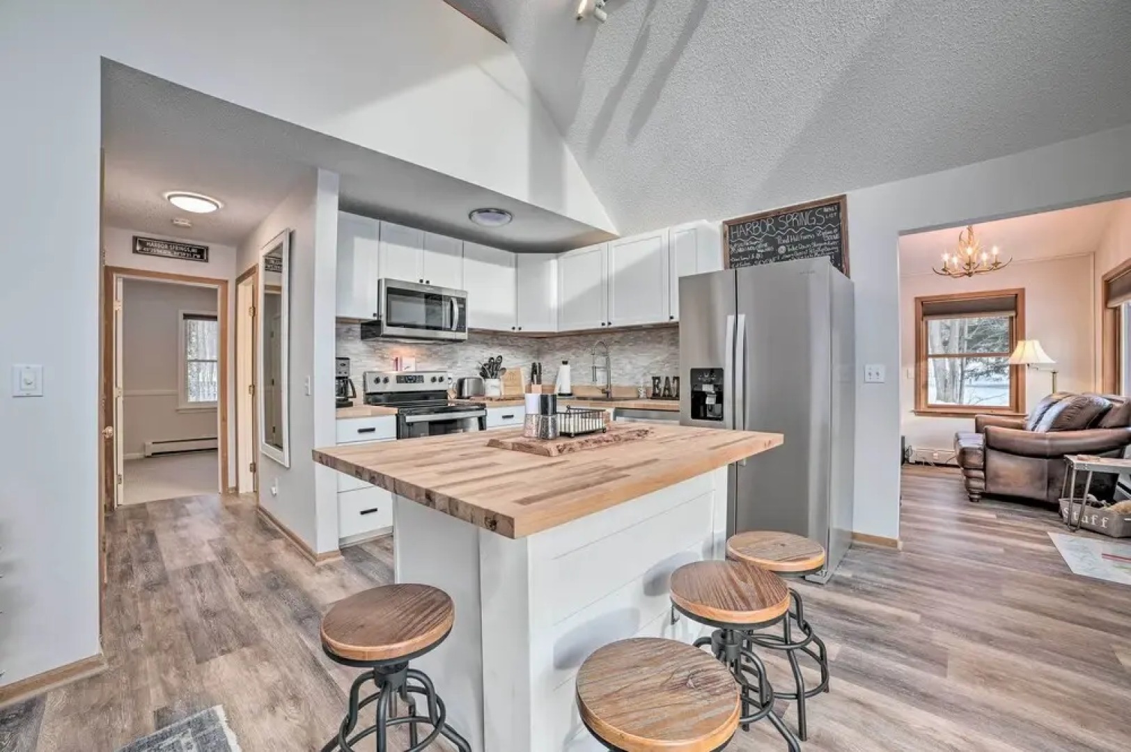 Harbor Springs Home: 1 Mi to Nubs Nob Ski Resort