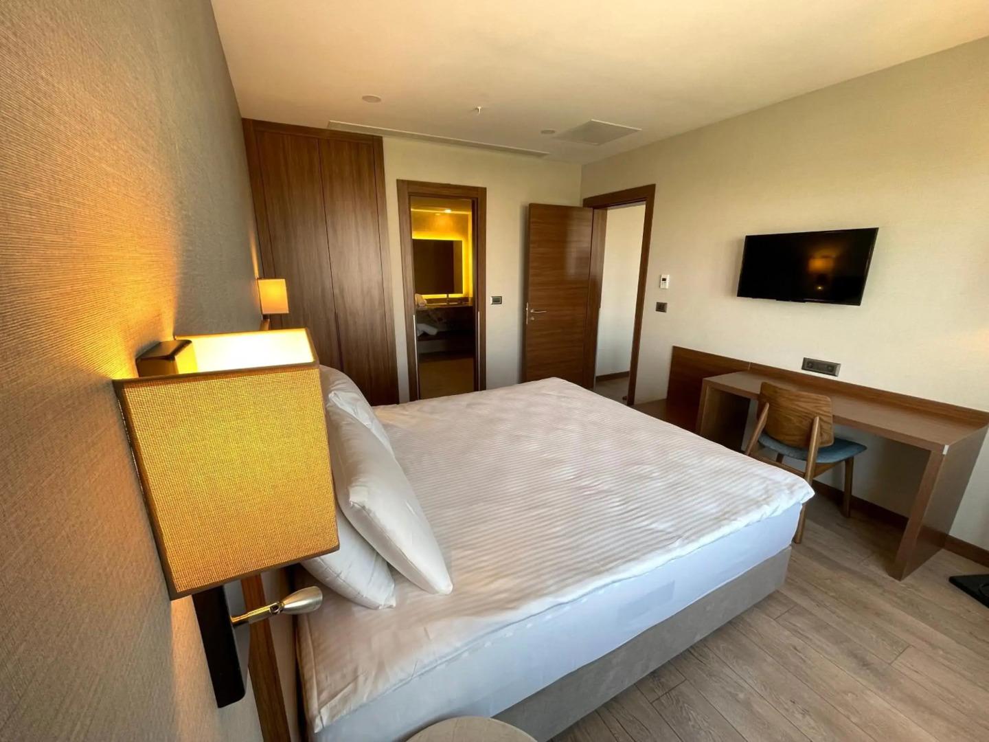 Turkmen Riverside Hotel