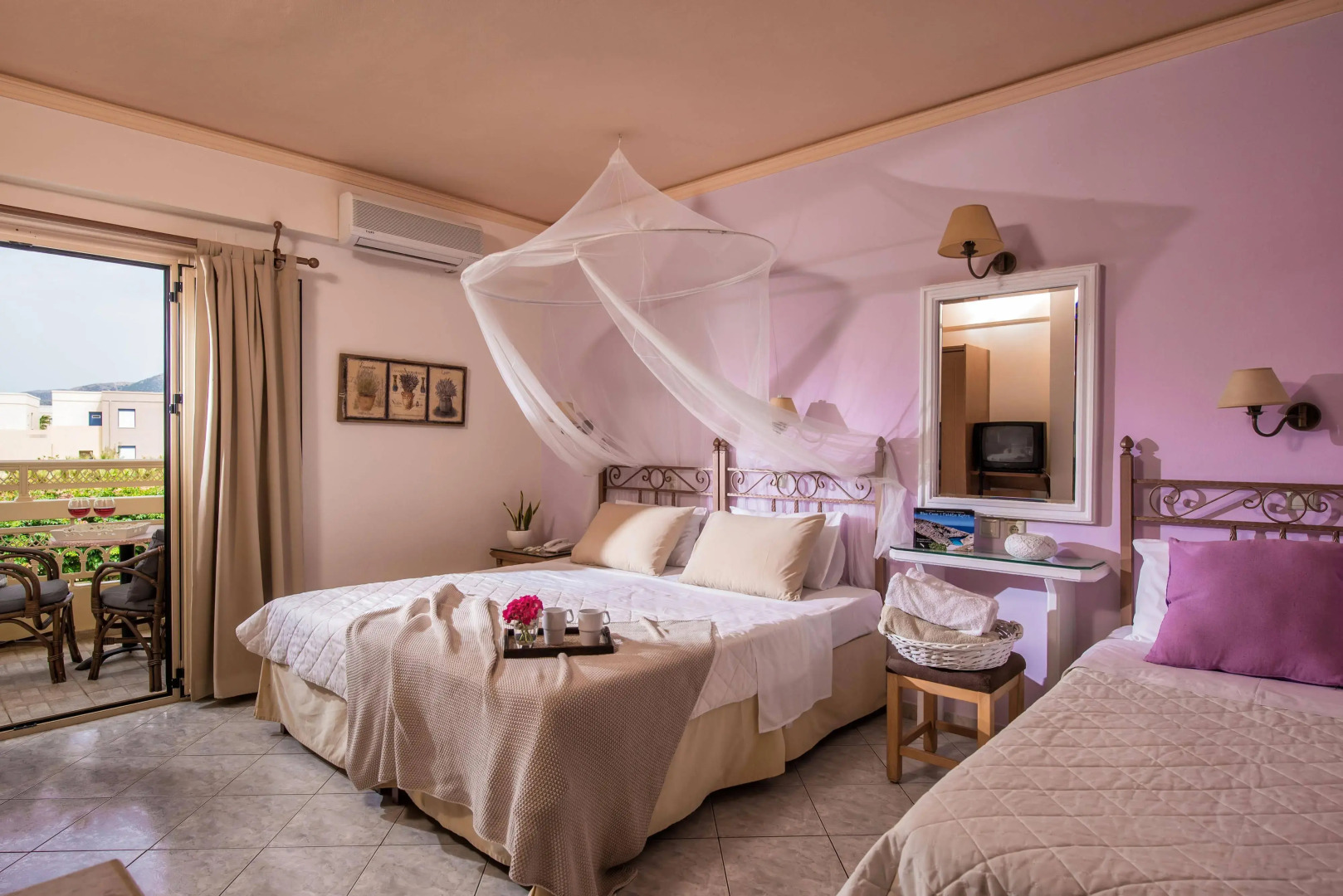 Socrates Hotel Apartments