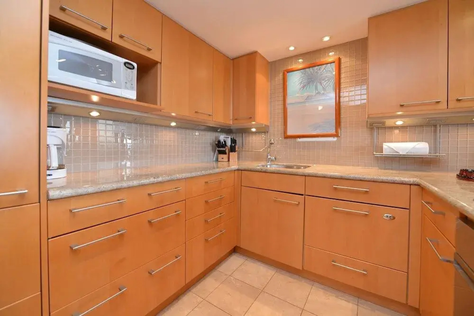 Kaleialoha #208 1 Bedroom 1 Bathroom Condo by Redawning