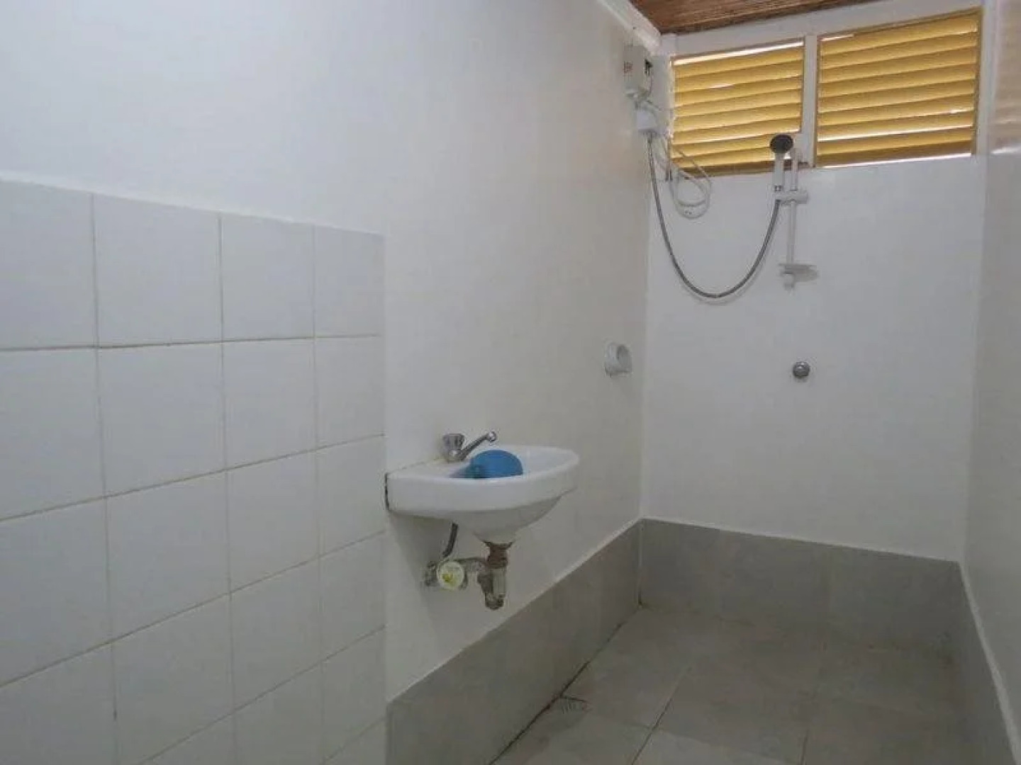 Anilao Scuba Dive Center Resort