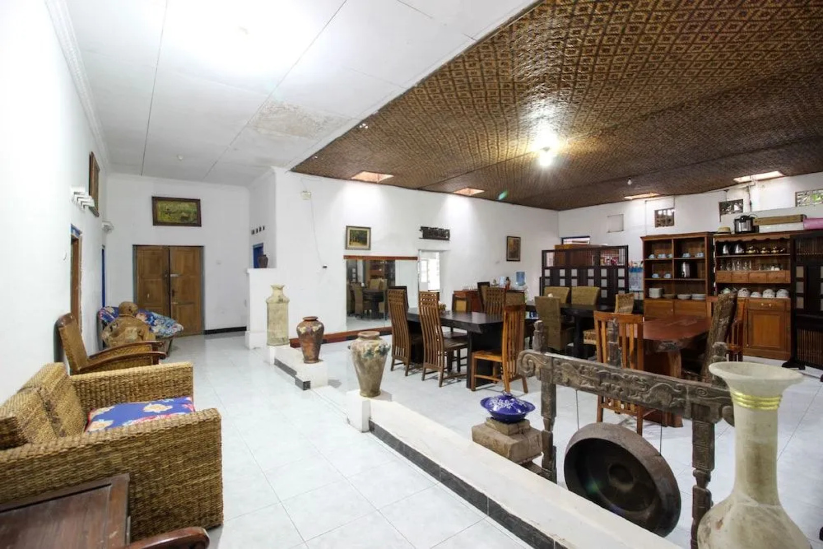 RedDoorz near Rumah Sakit Wirosaban