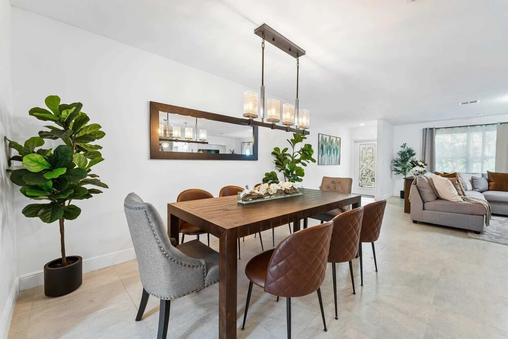 Spacious 8BR w/ Guesthouse + Pool & Tons of Games