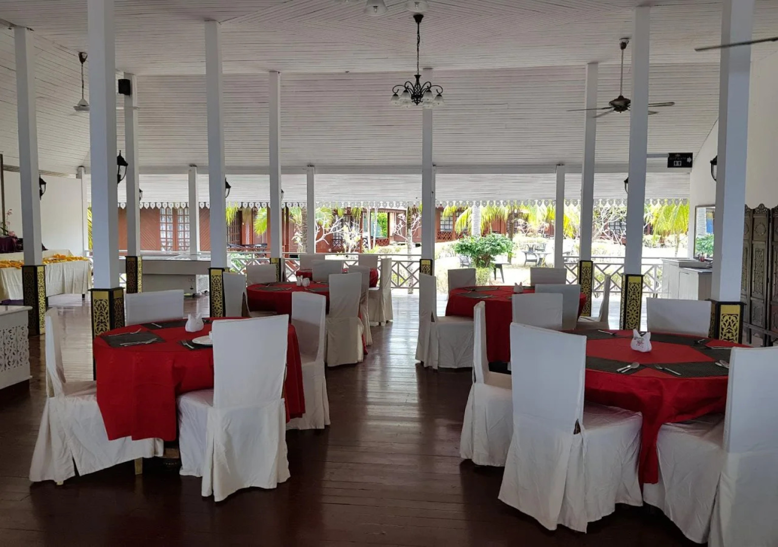 Sari Pacifica Hotel, Resort & Spa Lang Tengah