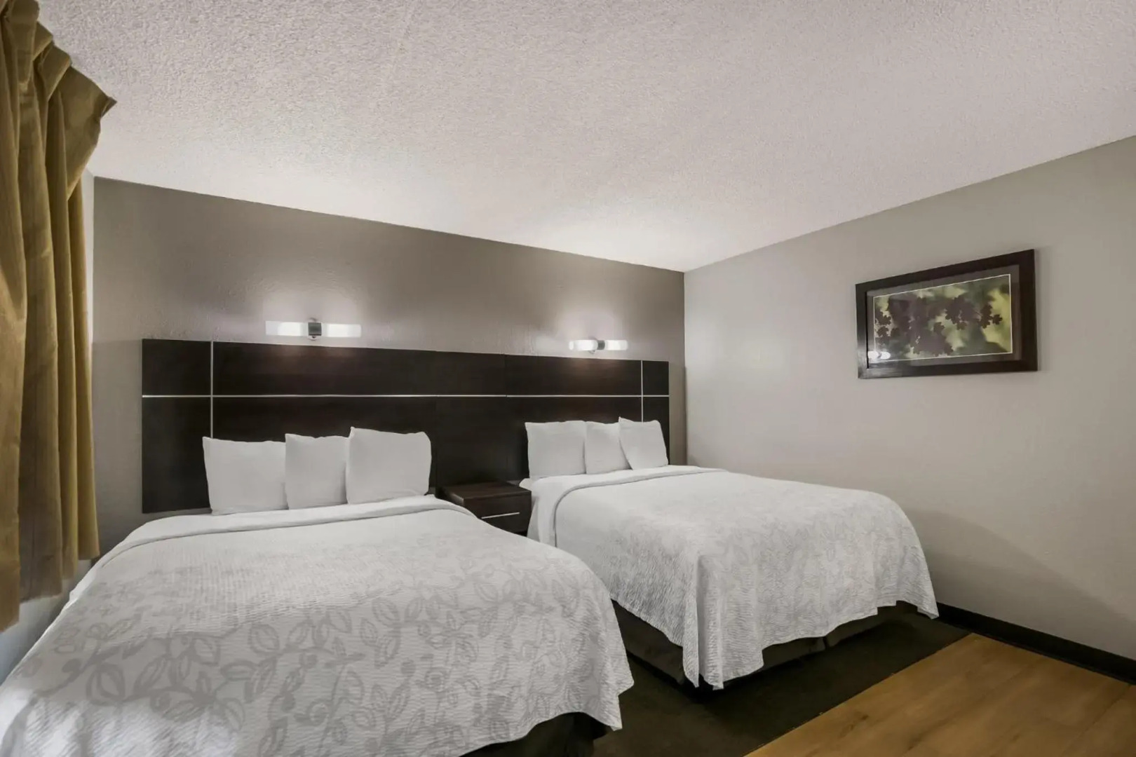 Red Roof Inn PLUS+ & Suites Knoxville West-Cedar Bluff