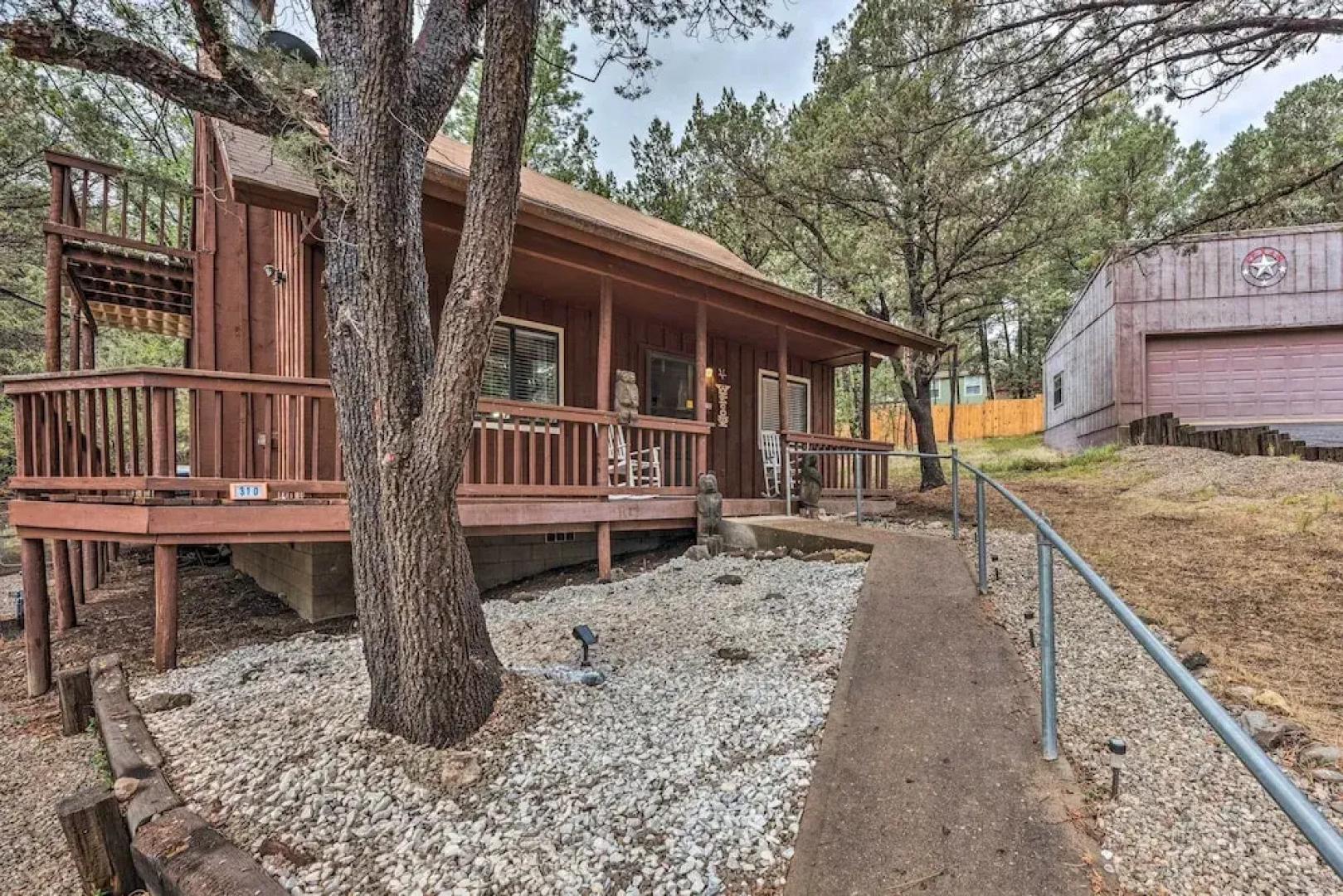 Rustic Ruidoso Cabin w/ Large Deck & Grill!
