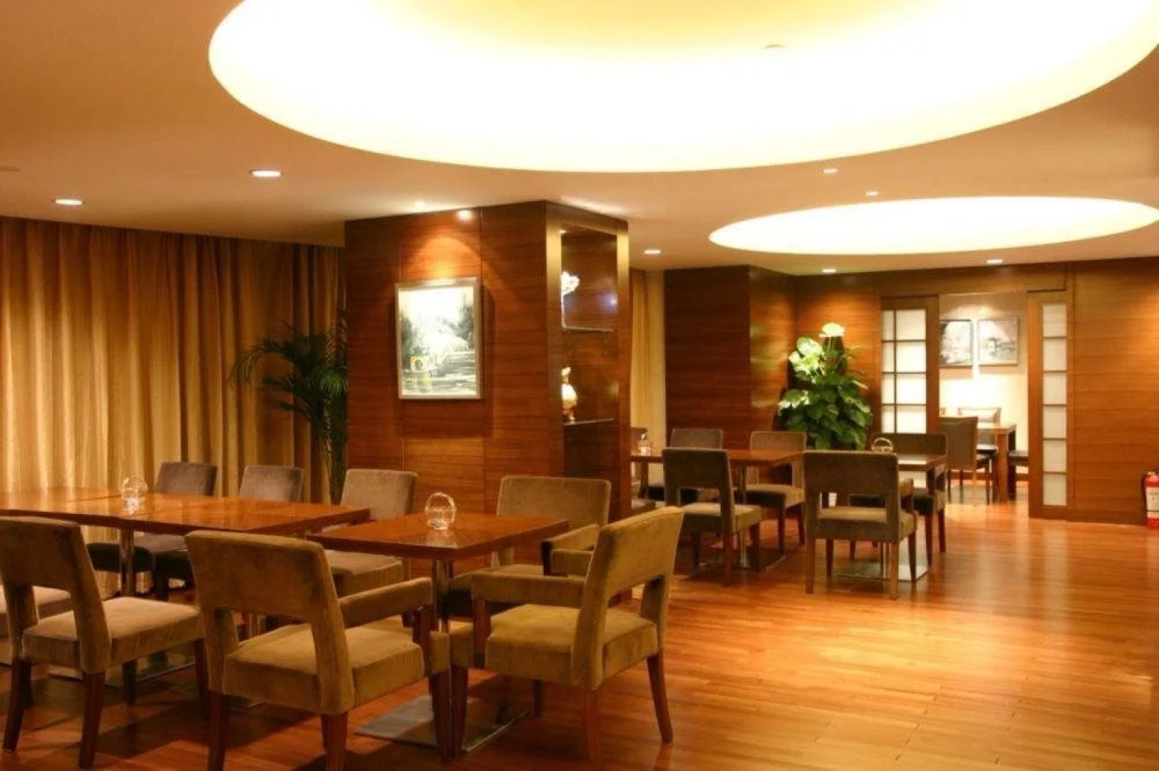 Garden International Hotel Yangzhou