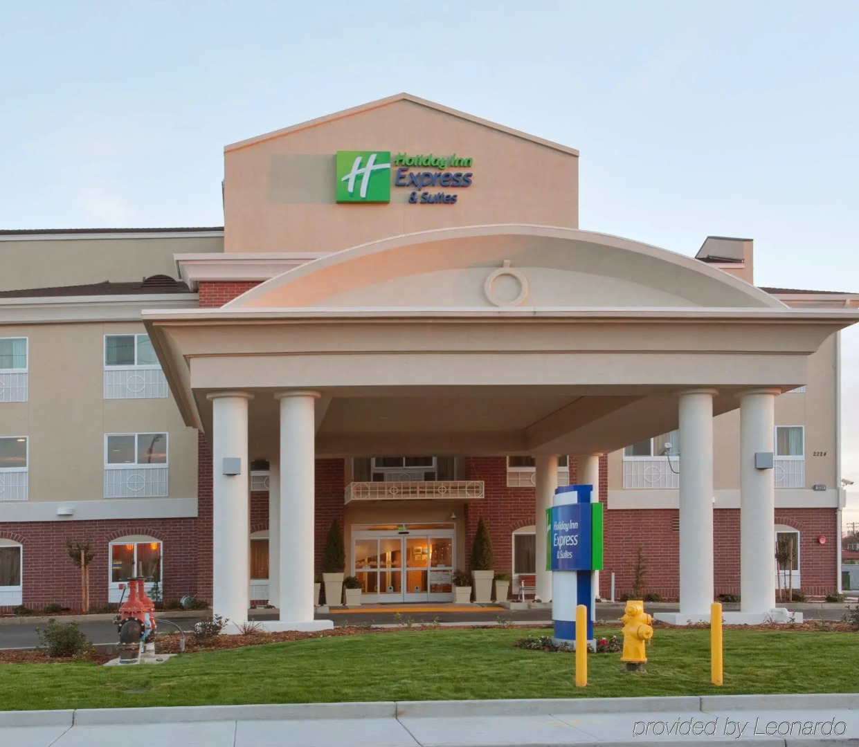 Holiday Inn Express & Suites Sacramento NE Cal Expo by IHG