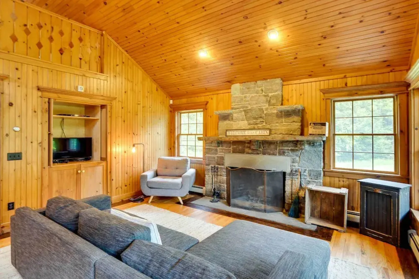 Secluded Elka Park Cabin: Hot Tub & Fire Pit!