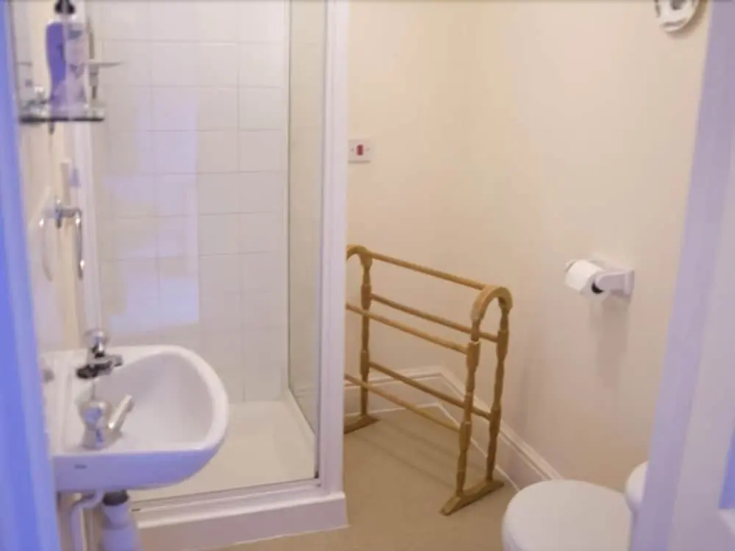 The Three Horseshoes