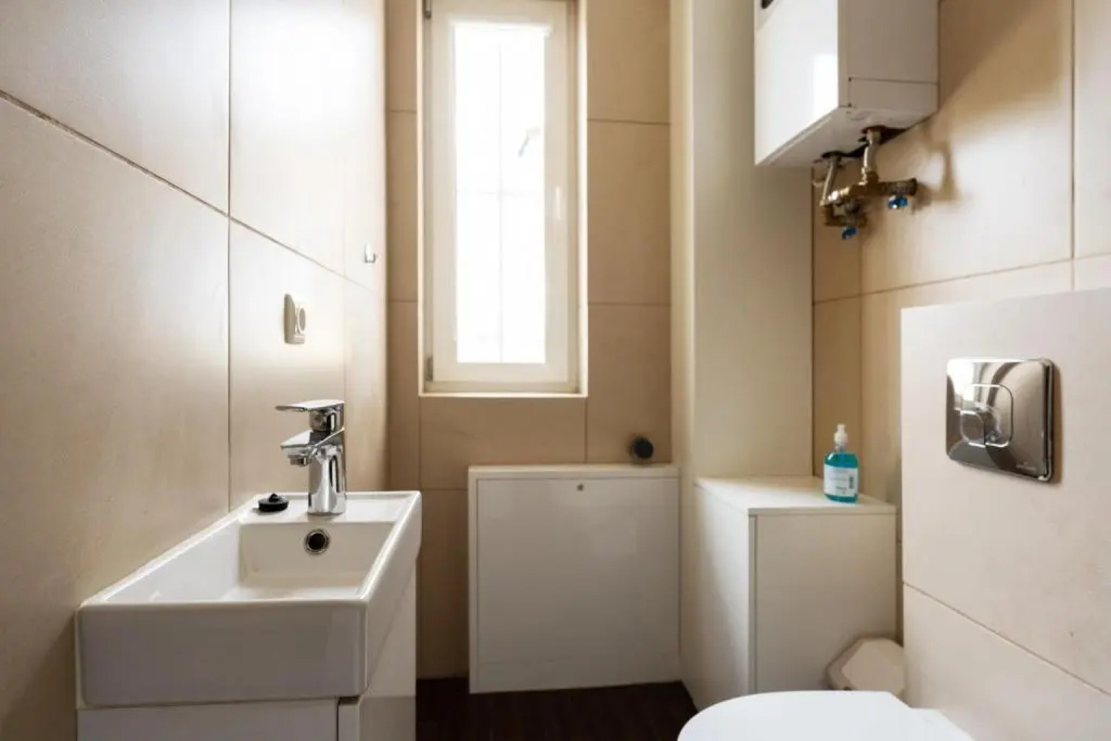 Between two lakes - 2 House