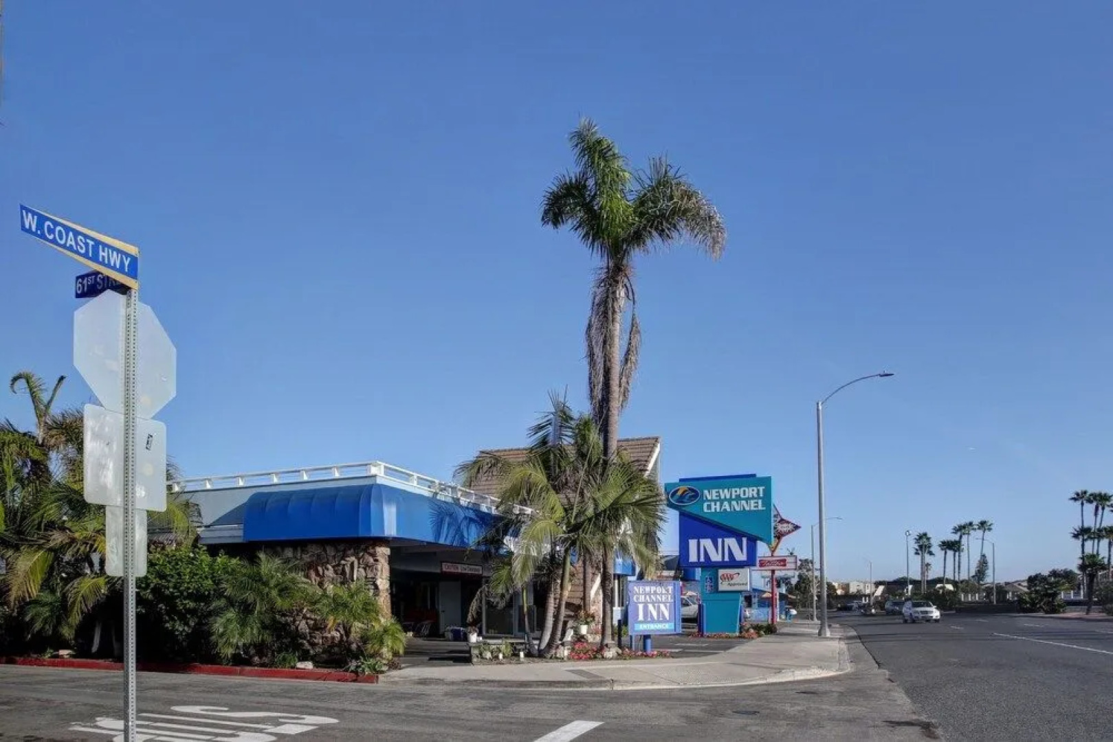 Newport Channel Inn - Near Huntington State Beach