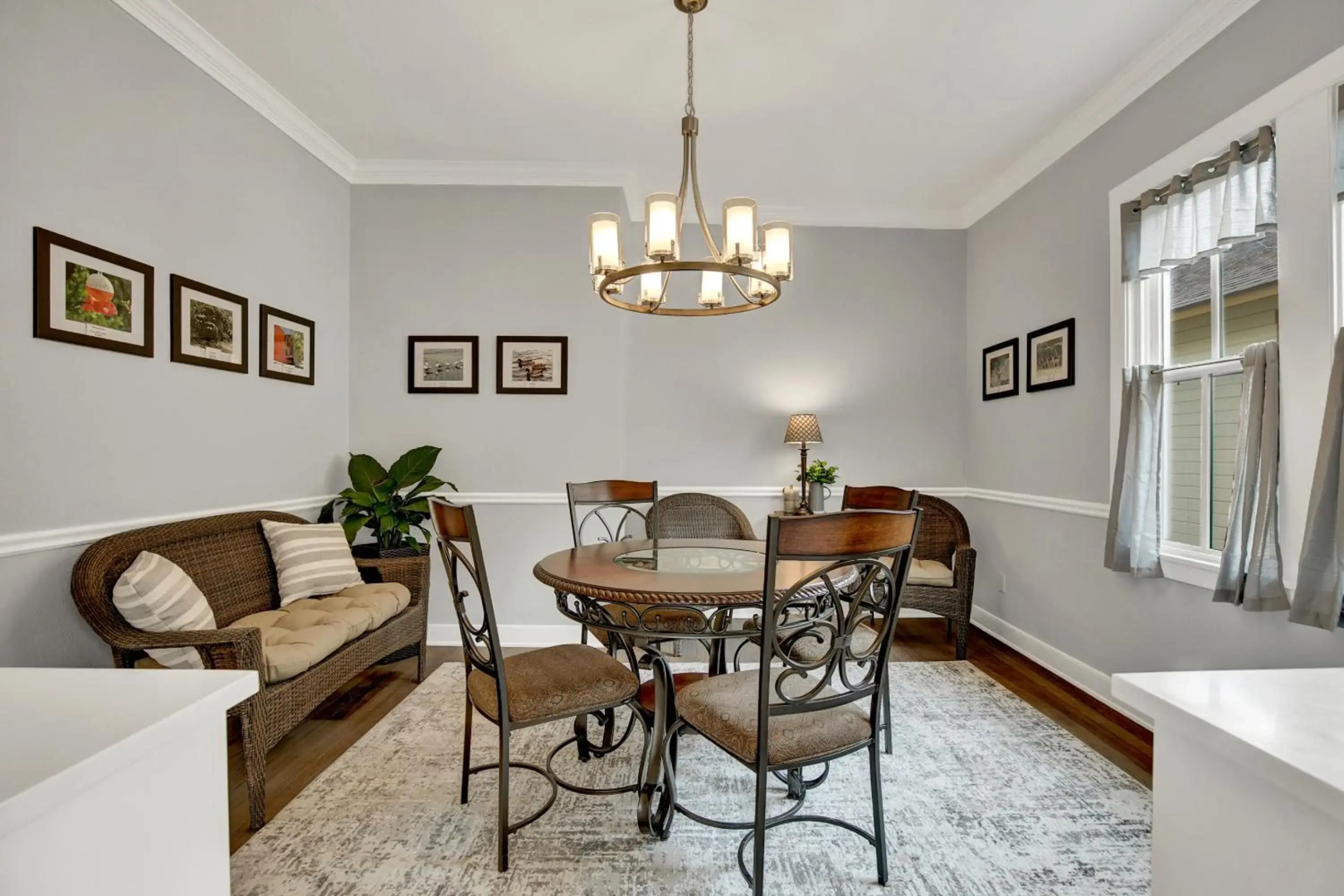 Awesome Haus With Gameroom, 4blks to Center of Town!