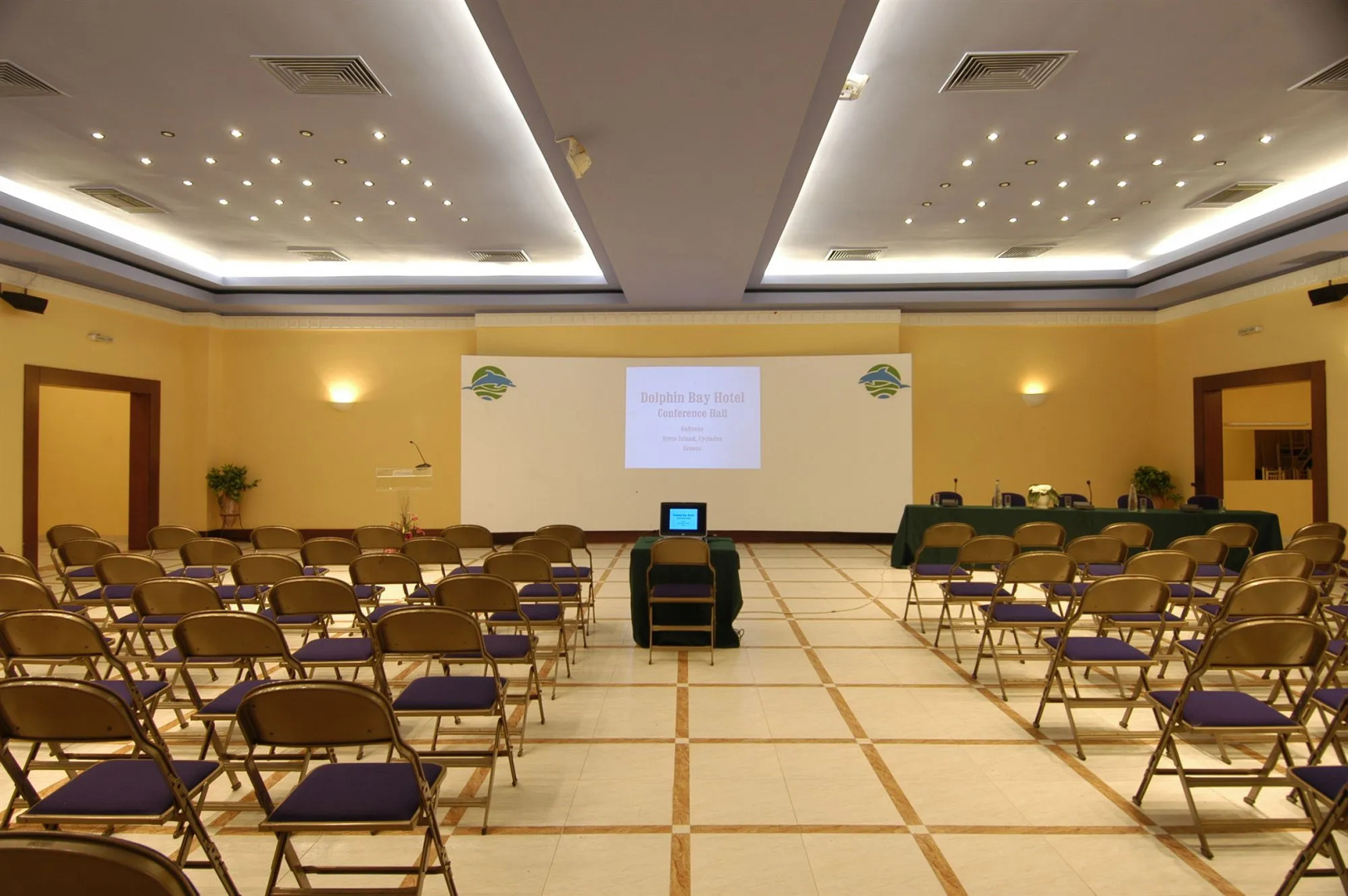 Dolphin Bay Seaside Resort & Suites