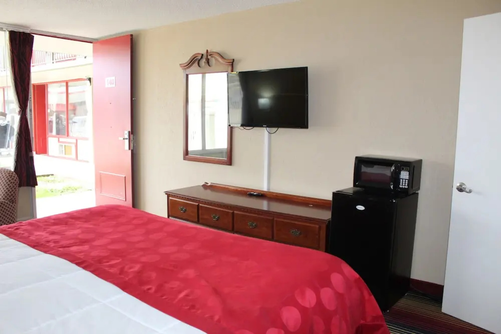 Ramada Perry Near Fairgrounds