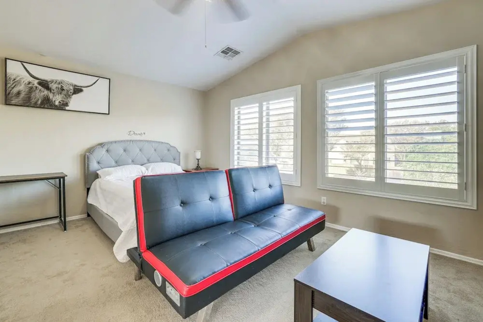 Pool & Patio: San Tan Valley Getaway!