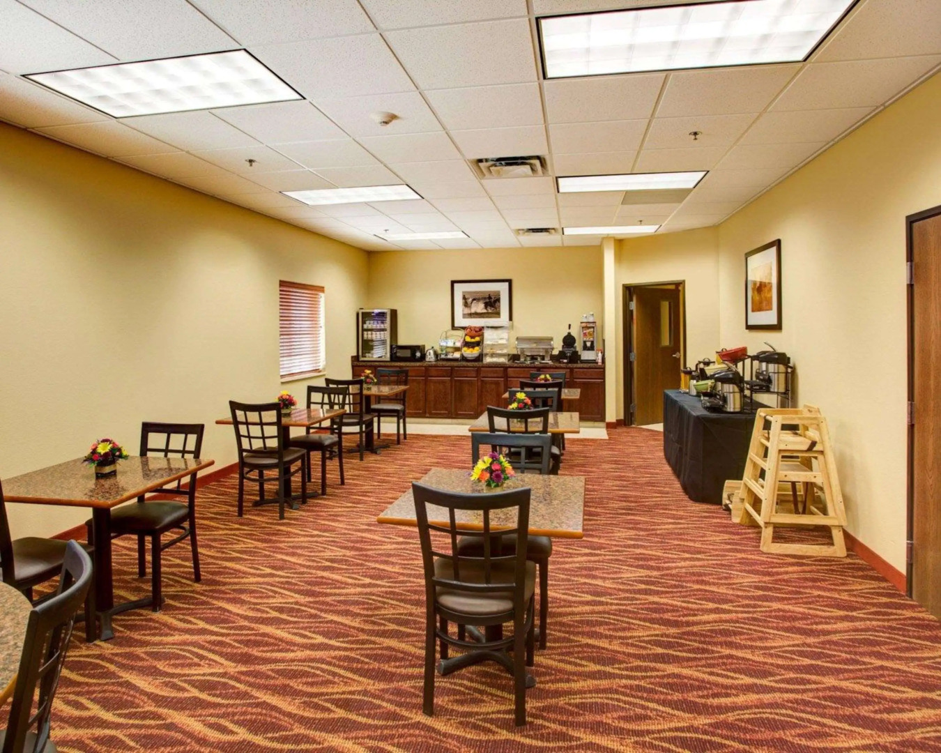 Rodeway Inn & Suites Phillipsburg