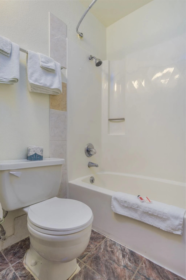 Super 8 By Wyndham Limon