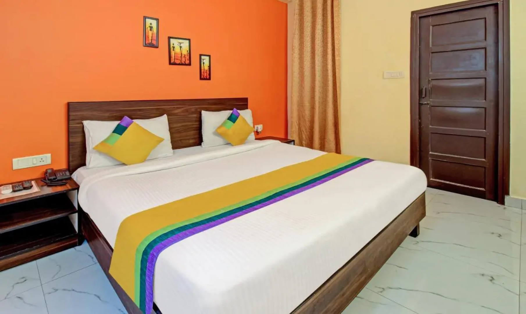 Itsy Hotels Royal Monarch