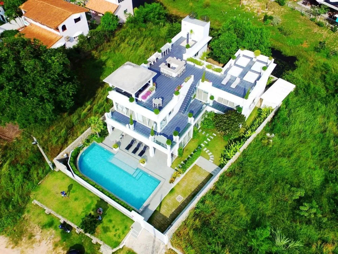 Luxury 5 Star Beach Villa 8 Bedrooms