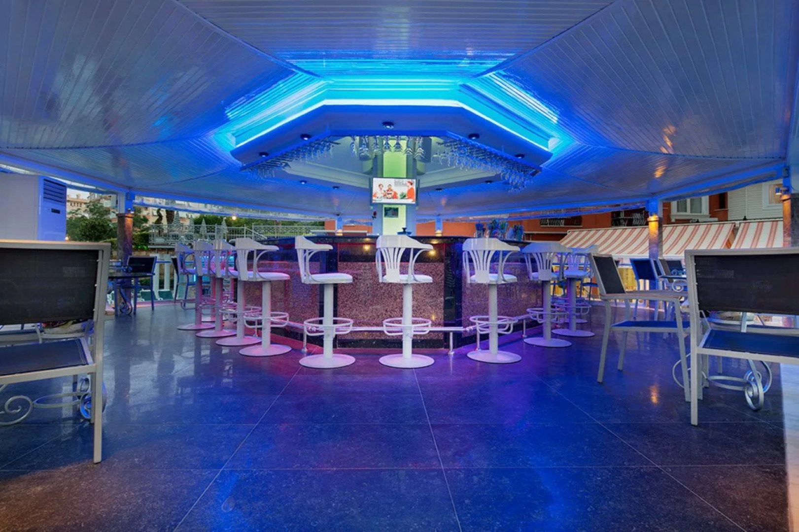 Villa Moonflower Apart Hotel