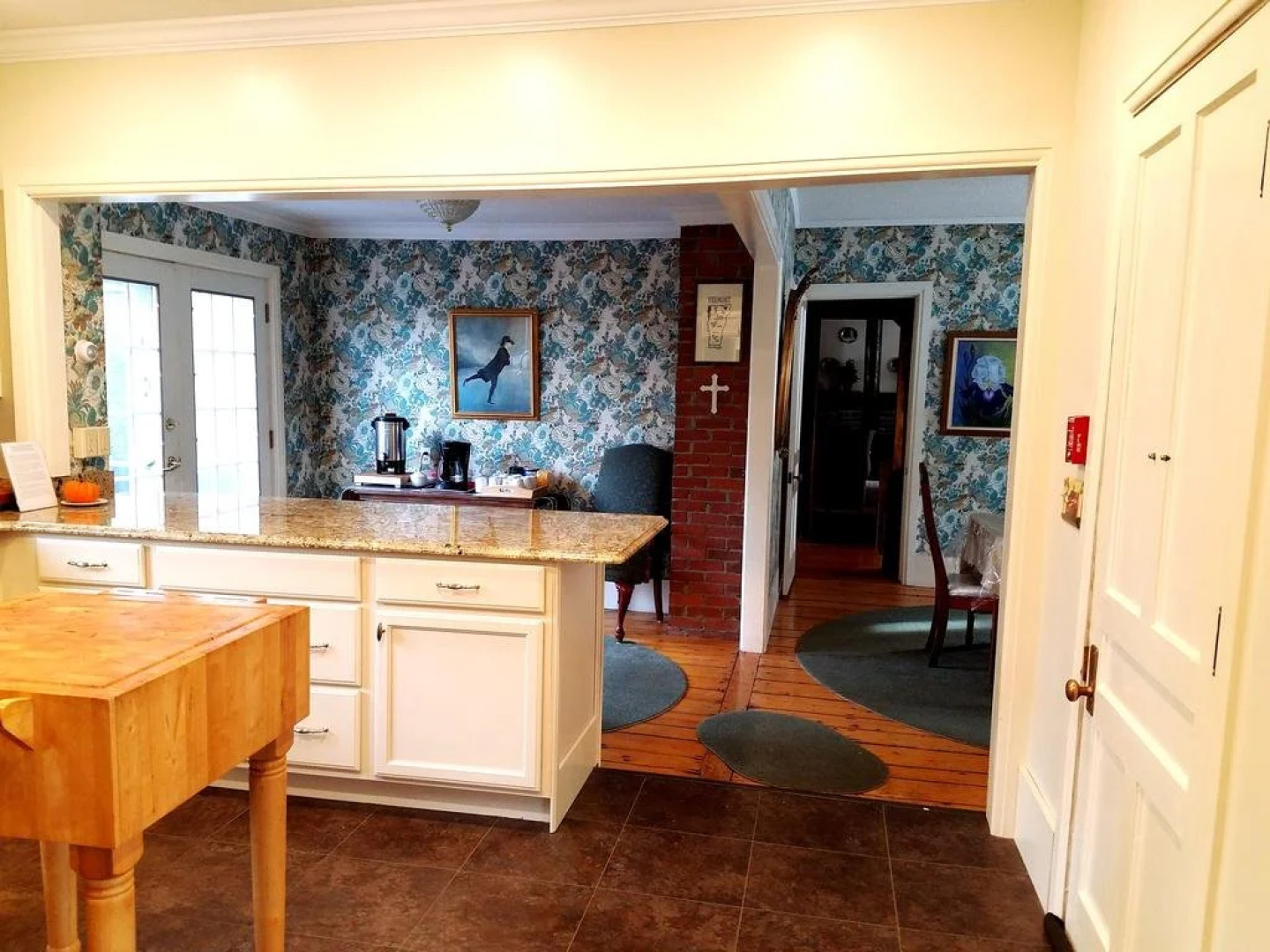 1860 House Inn and Vacation Rental Home