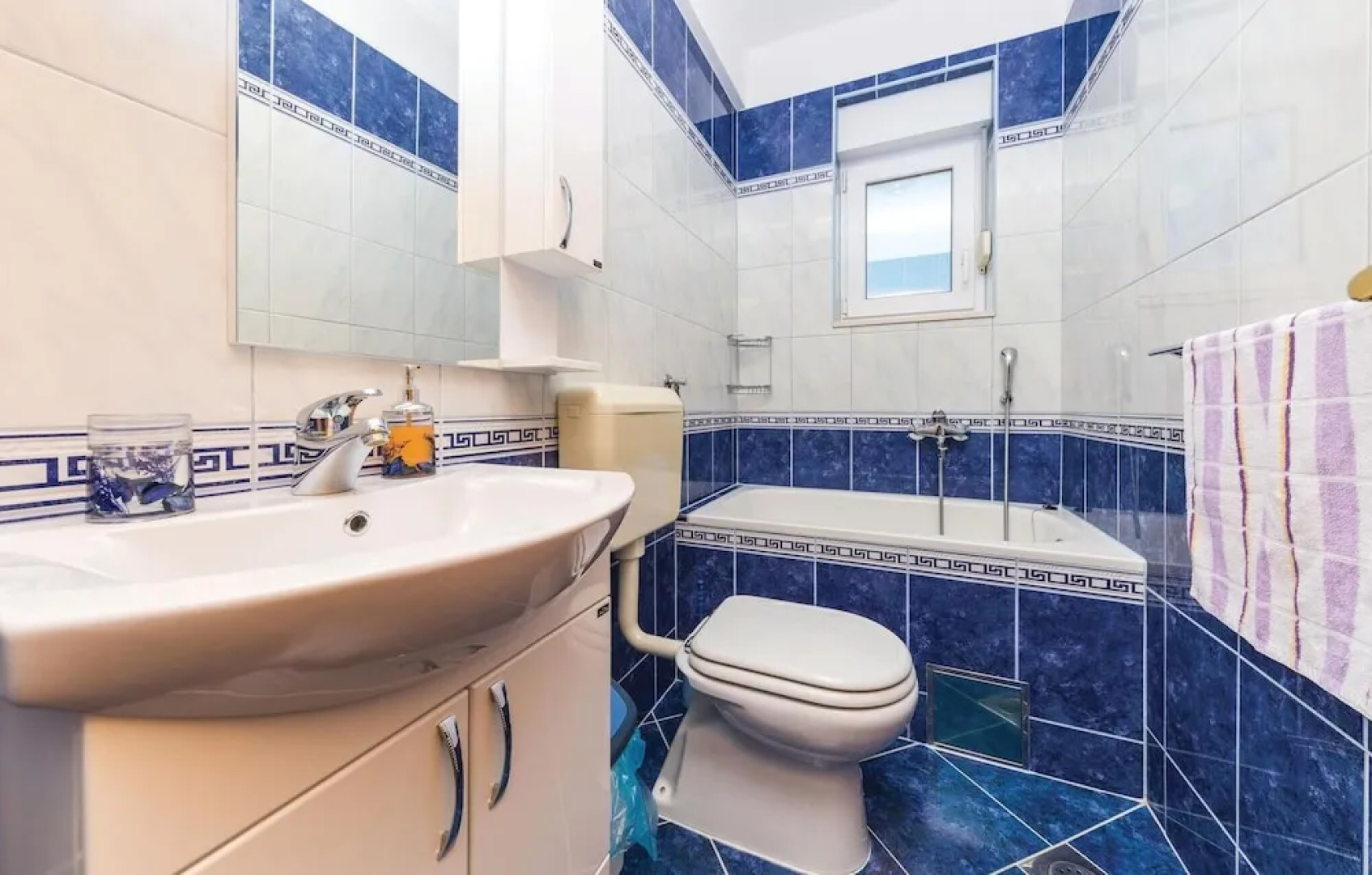 Nice Home in Kastel Kambelovac With Wifi and 4 Bedrooms