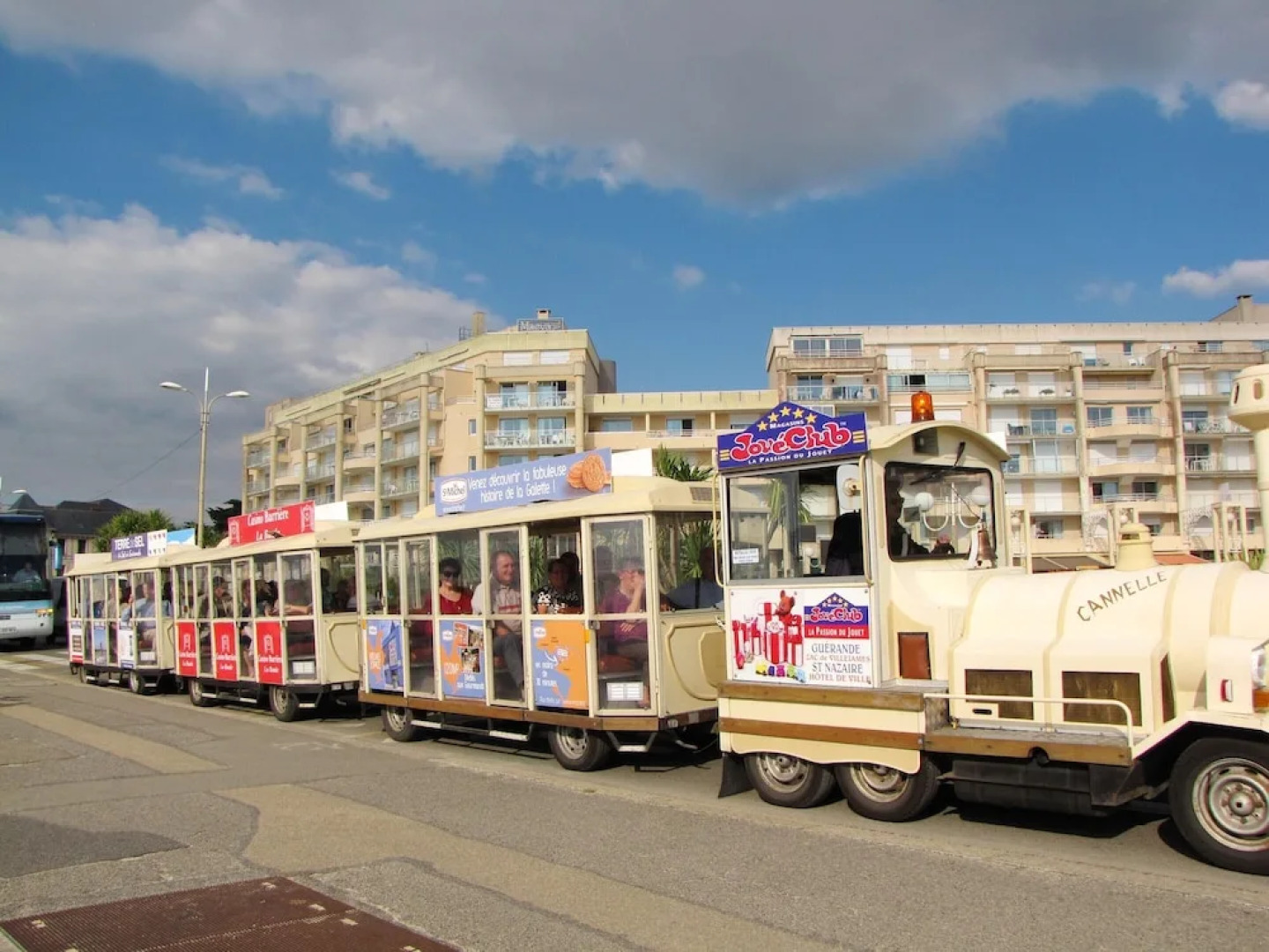 Studio in Pornichet, With Wonderful sea View, Furnished Balcony and Wi