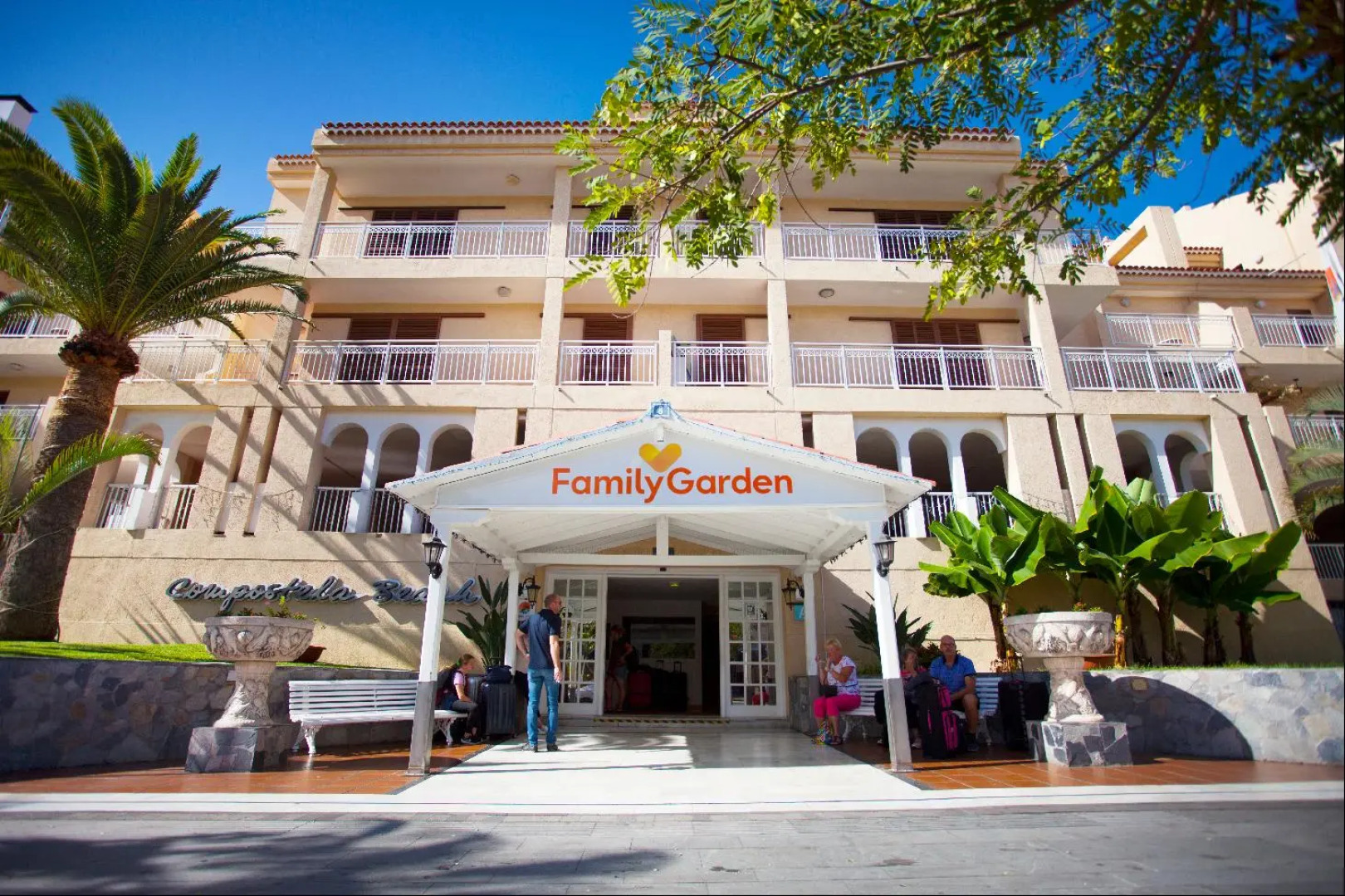 Отель Coral Compostela Beach