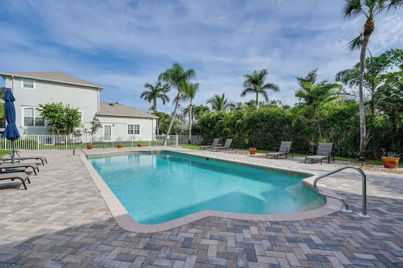 Fort Myers Getaway w/ Hendry Creek Access!