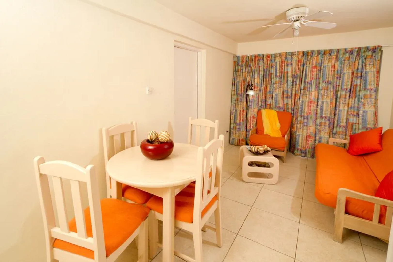 Melrose Beach Apartment