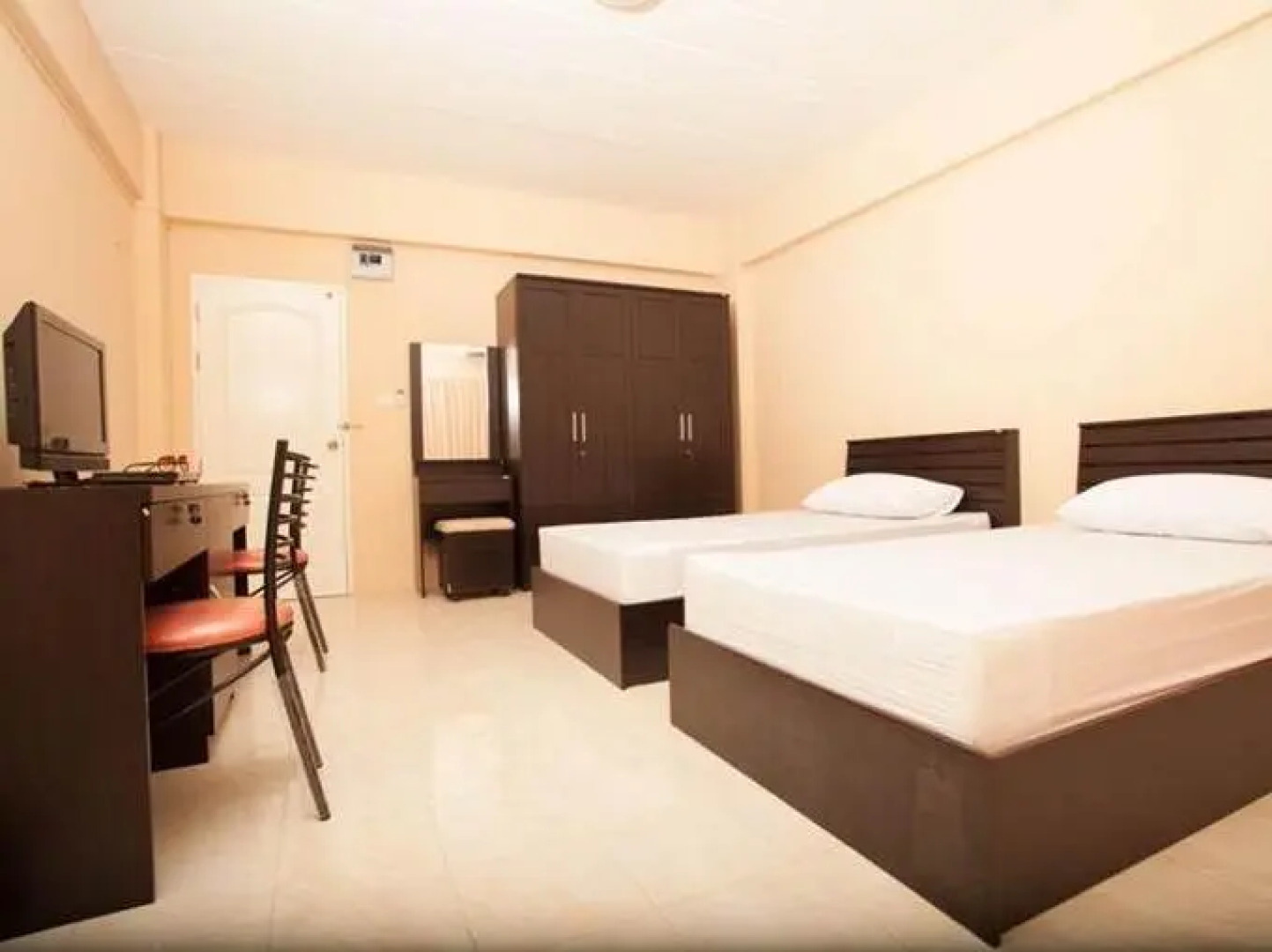 Burapha Bangsaen Garden Apartment