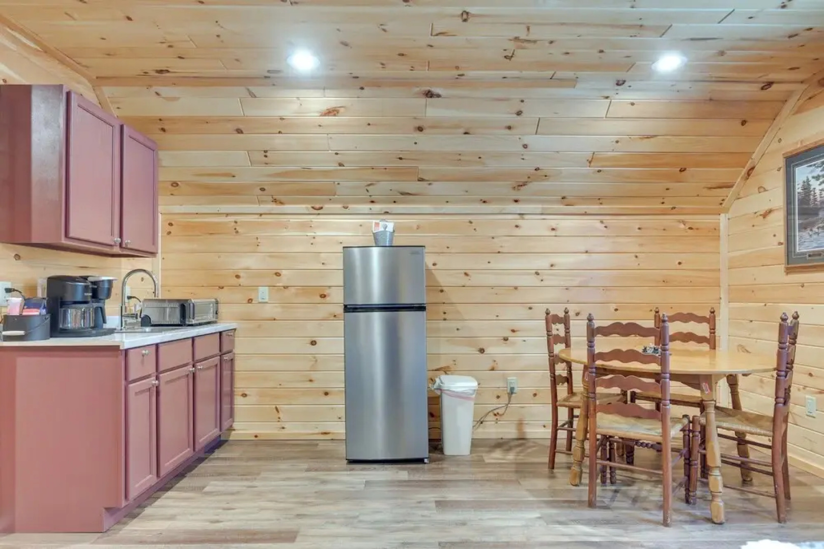 All-season Lakefront Mercer Vacation Rental