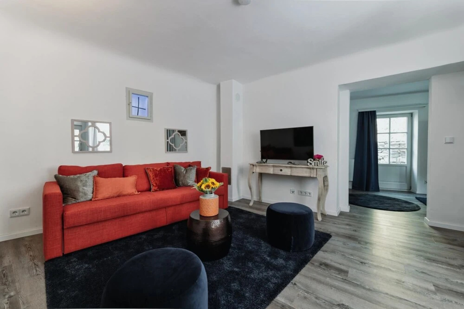 Deluxe Apartment With Private Patio and Terrace in the Historic Centre of D Rnstein