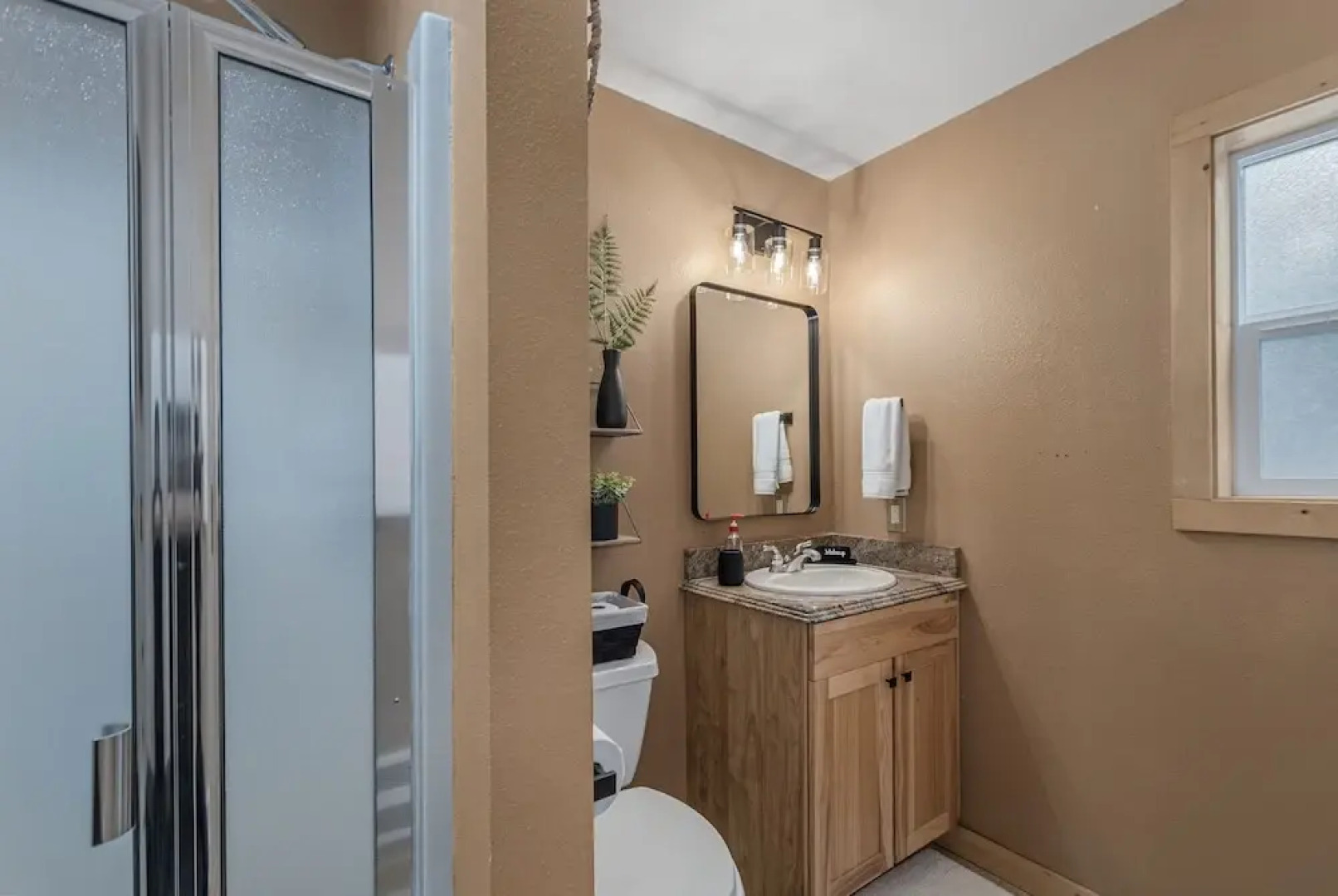 Pine River Retreat 2 Bedroom Home by RedAwning