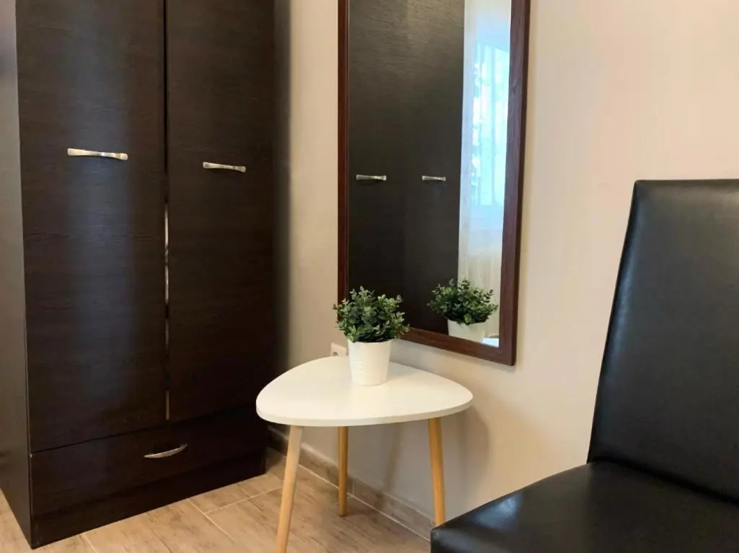 Oasis Luxury detached House in Thessaloniki with Hydromassage