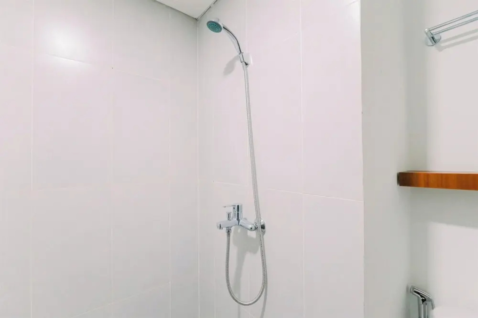 Best Homey And Nice Studio At Royal Sentul Park Apartment