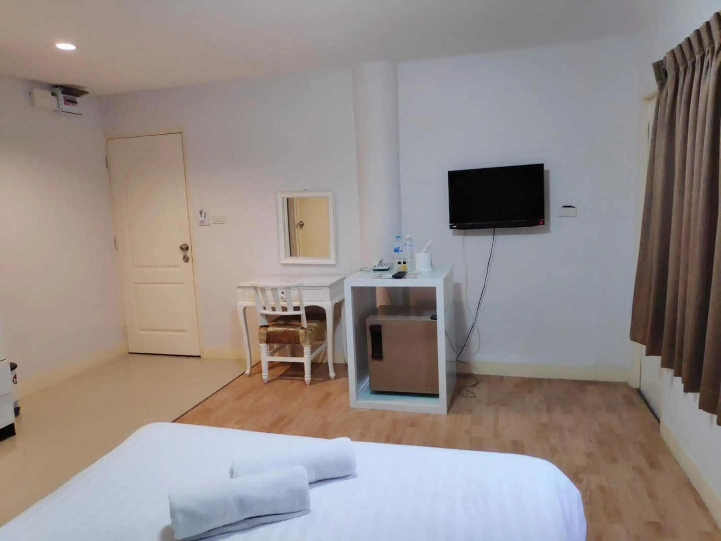 Centric Place Hotel