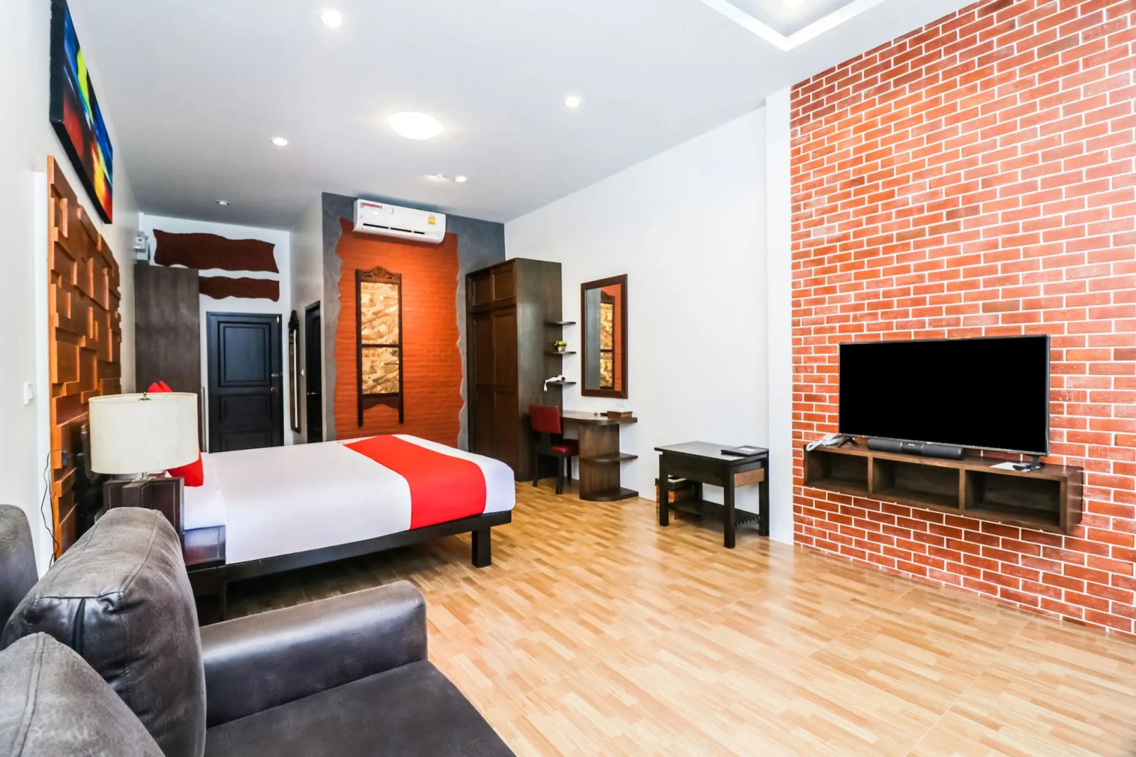 Baan Noppadol Hua Hin Loft Hotel