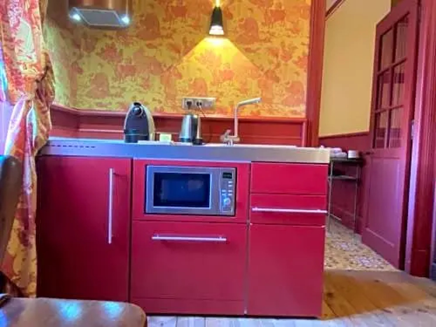 Demeure Saint Louis, cité 10mn à pieds, piscine chauffée, Clim AC, Parking privé