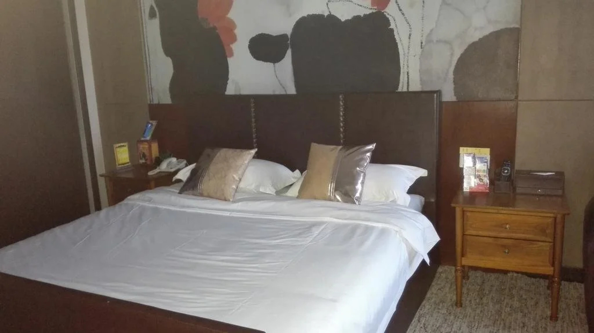 Dehong Shangshui Spa Hotel