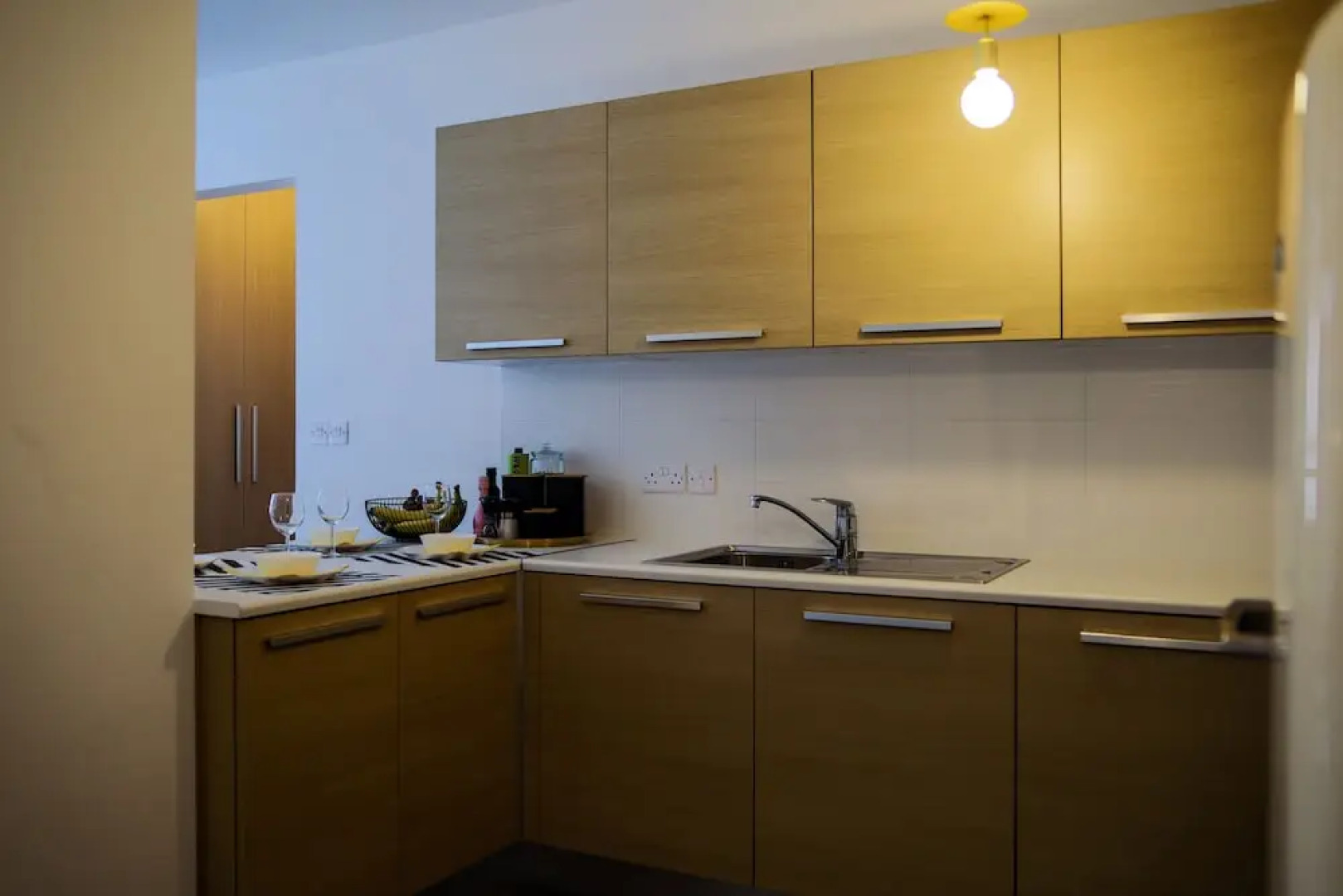 Phaedrus Living: City Luxury Flat Anemone 103