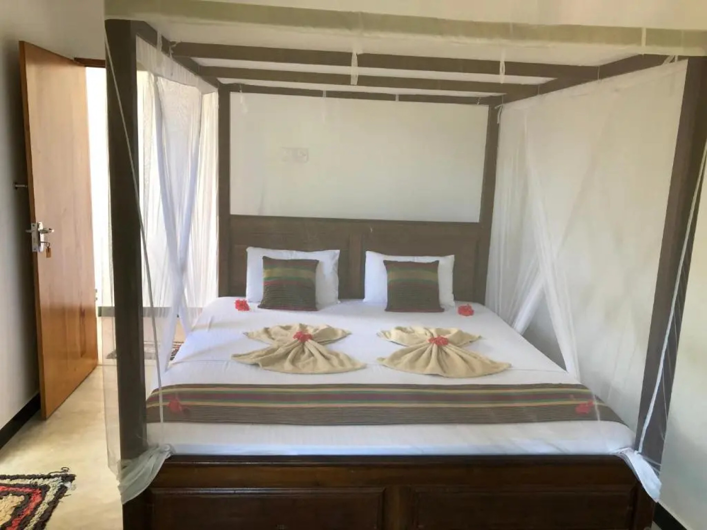 Hiriketiya White House