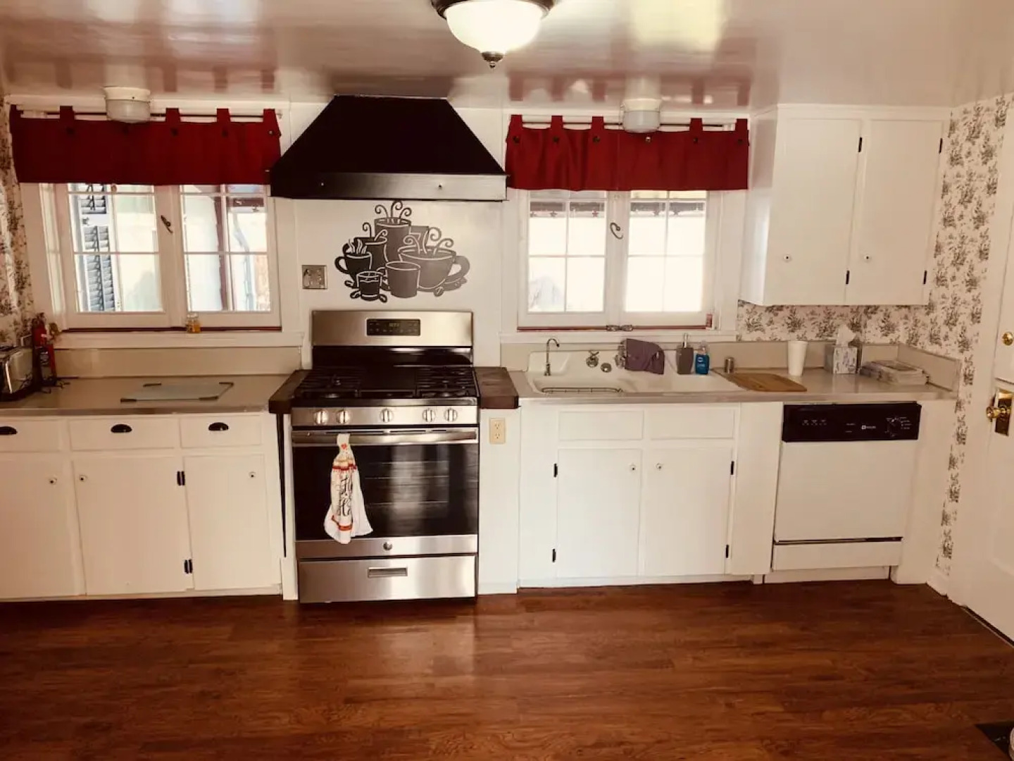 Centennial Inn Bed & Breakfast