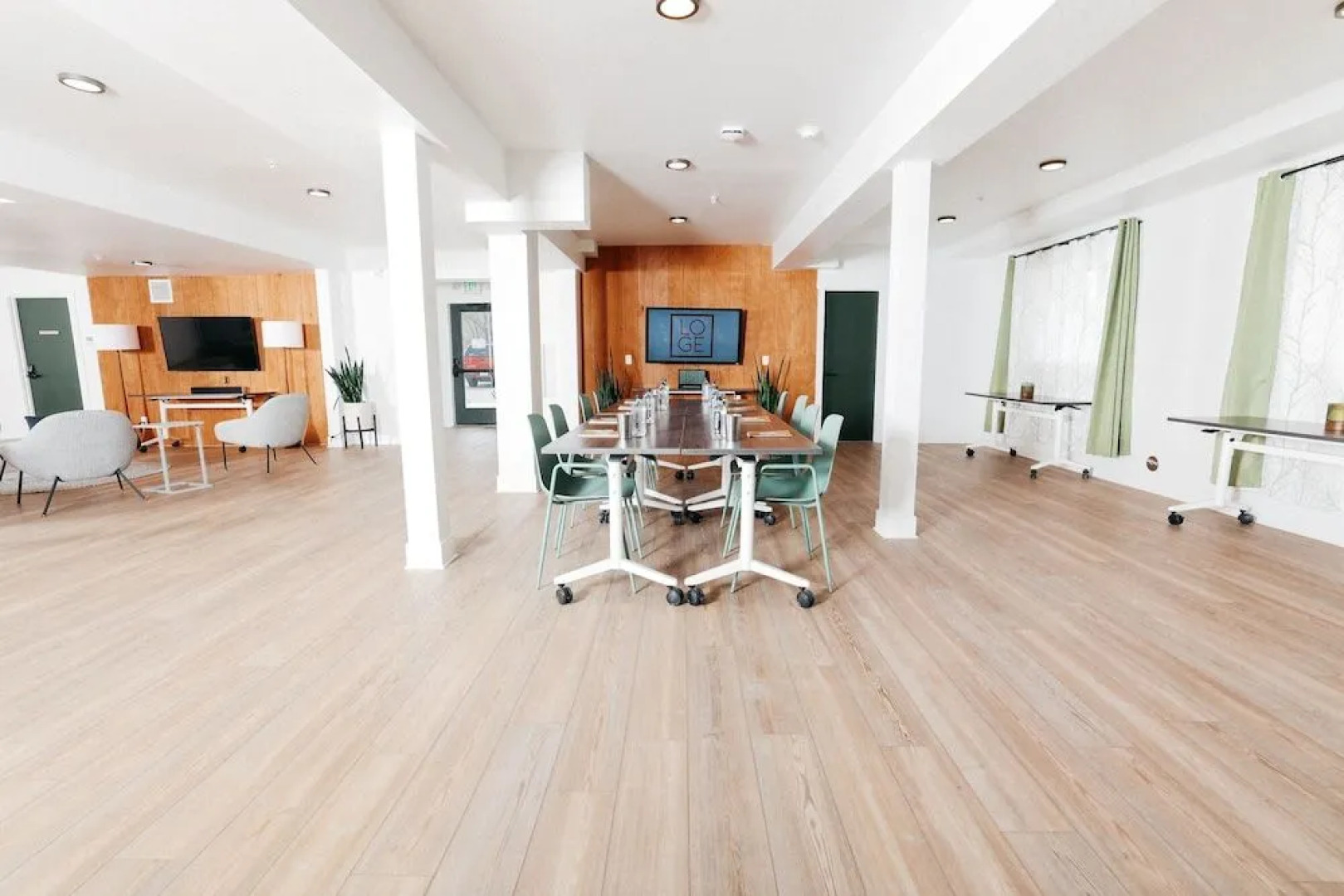 Отель Loge Leavenworth 