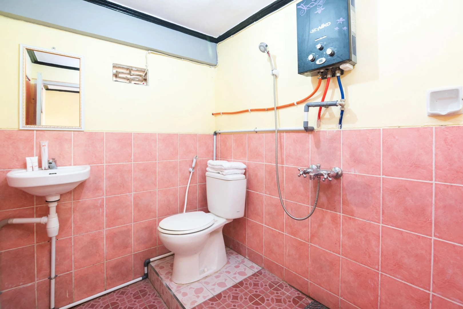 OYO 1852 Intan Bromo Homestay