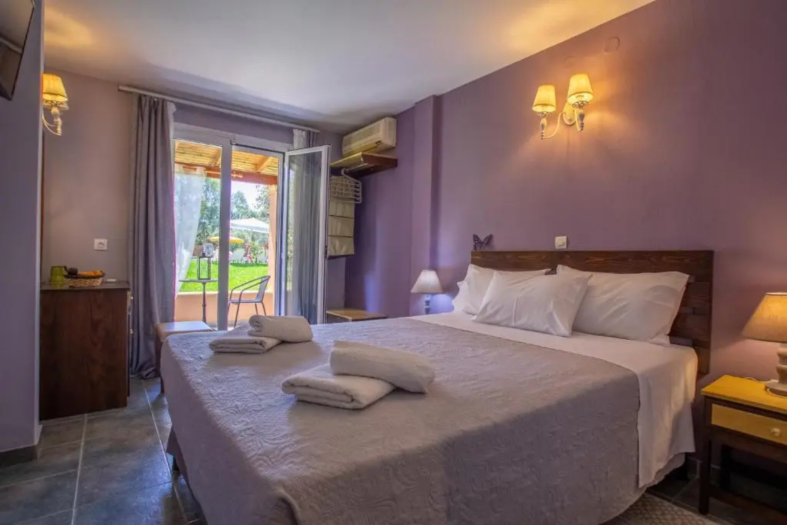 Tellis Holiday Rooms
