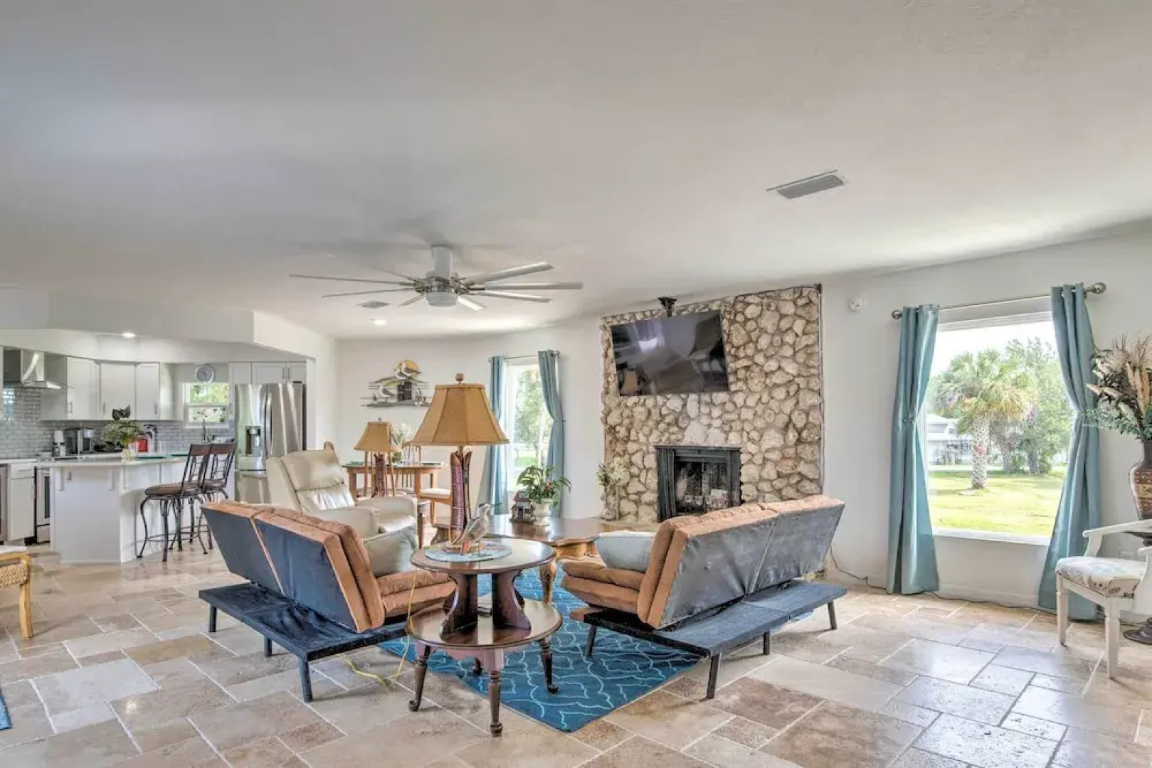 Remodeled Retreat on Homosassa River Canal!
